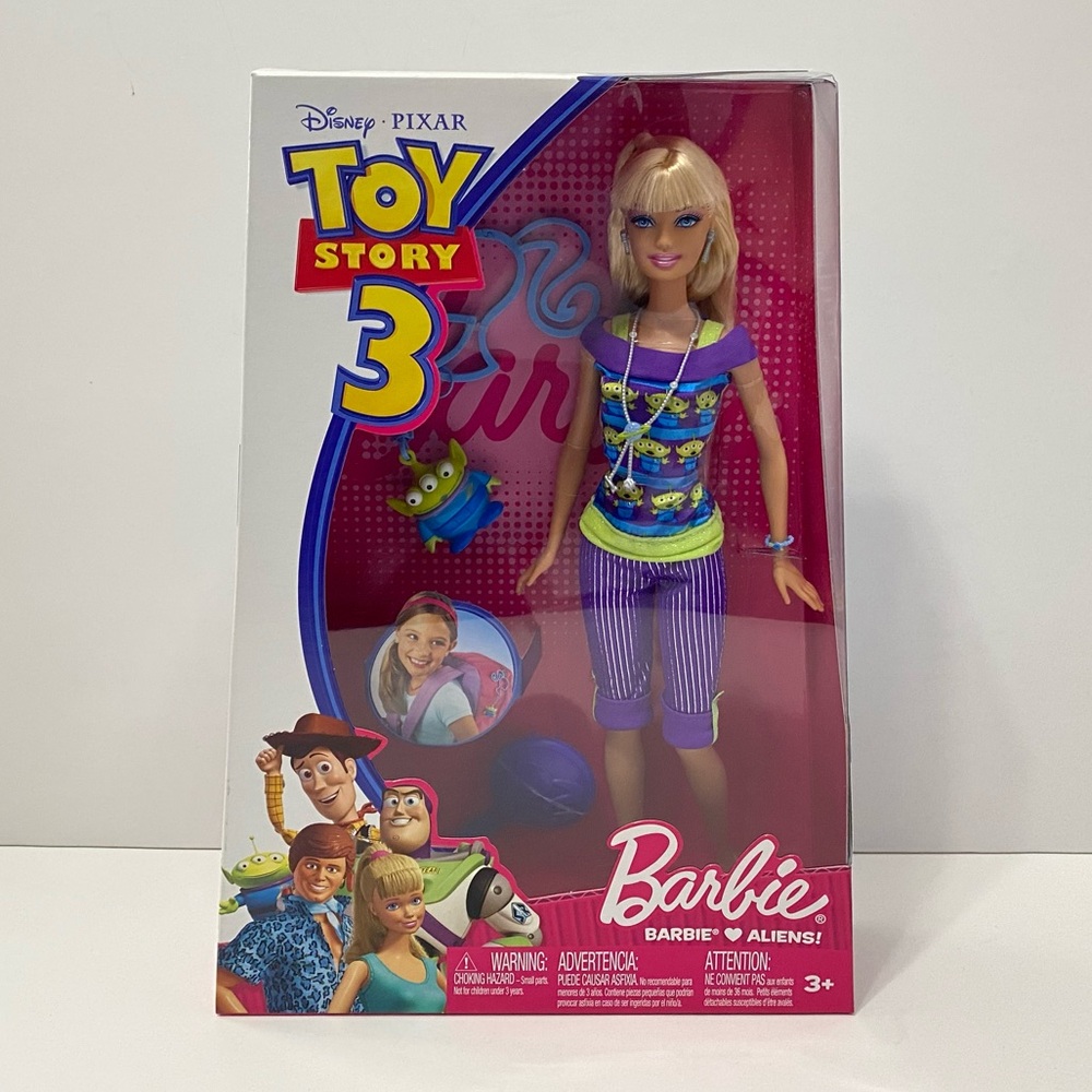 Toy Story 3 Disney Pixar Barbie loves aliens themed Barbie doll (NEW IN BOX)